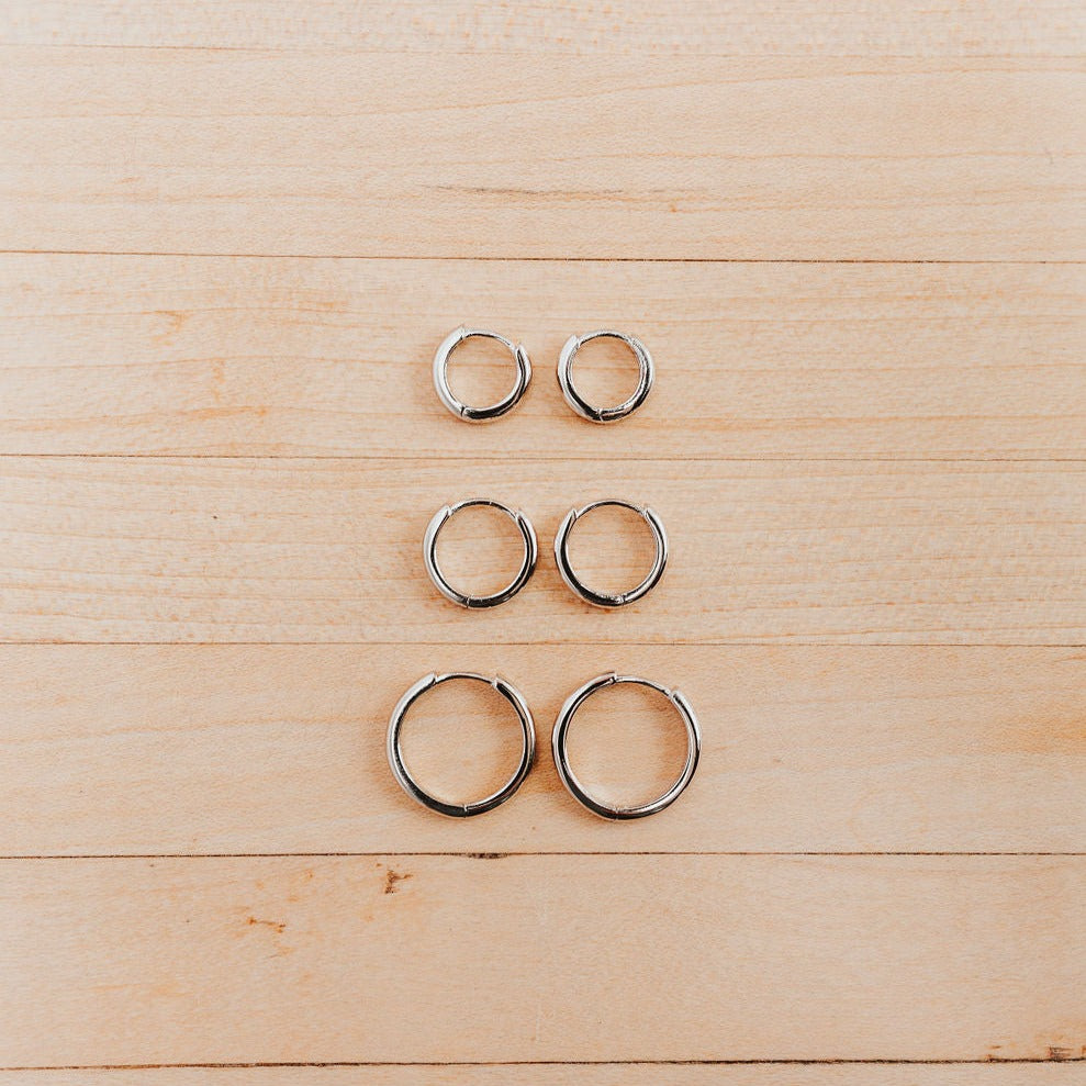 Olivia Essential Hoops - WonderingCloth