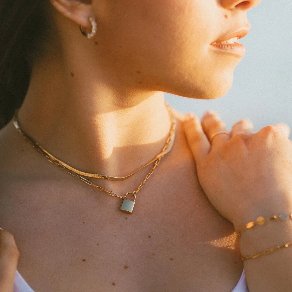 Newport Gold Filled Lock Necklace - WonderingCloth