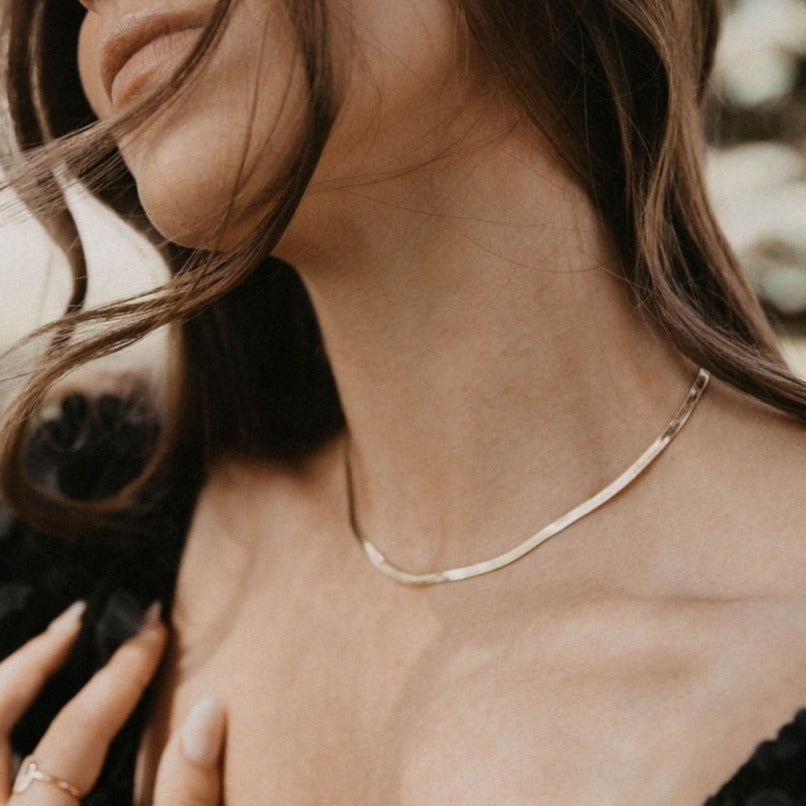 Jade Herringbone Necklace - WonderingCloth