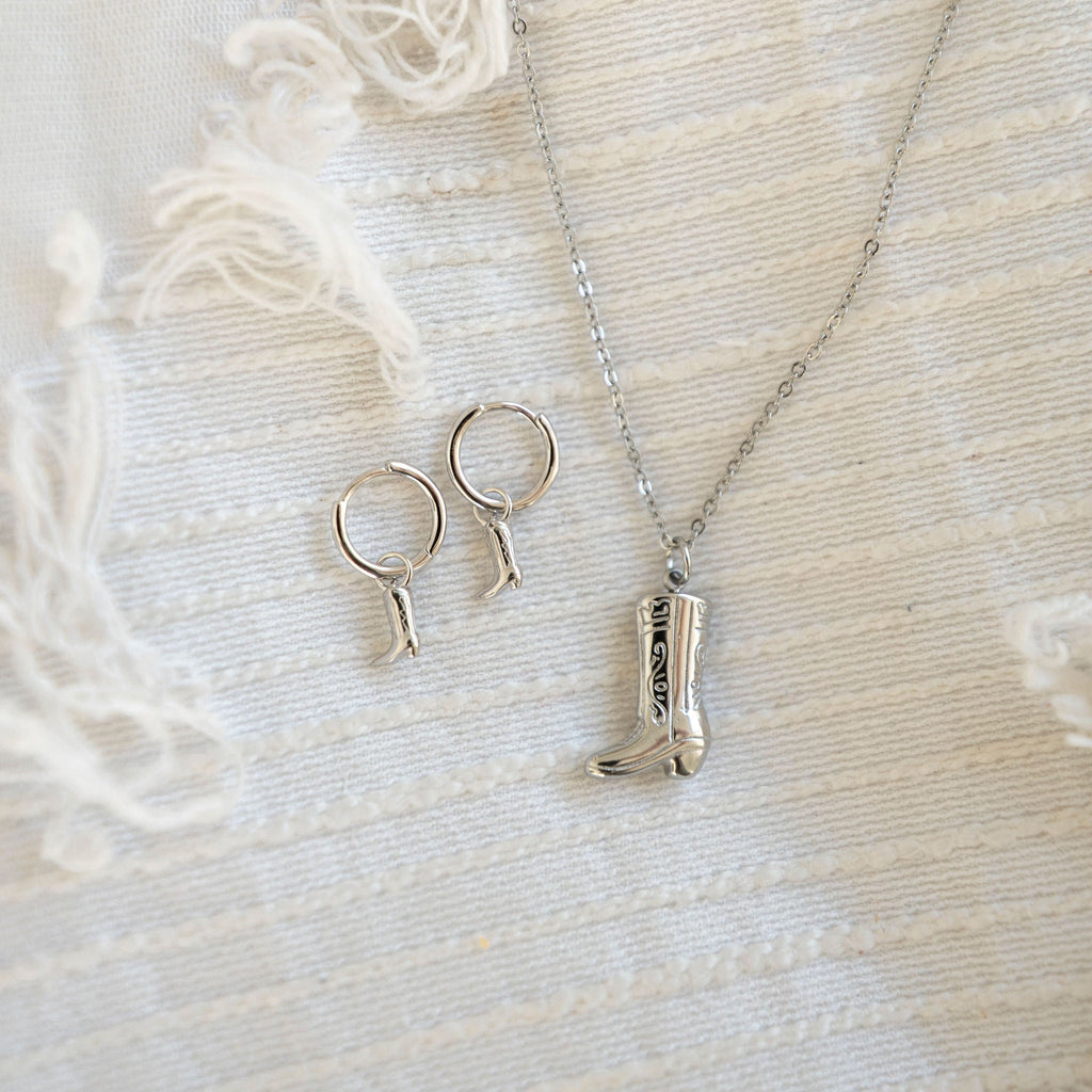 Dolly Boot Hoops - WonderingCloth