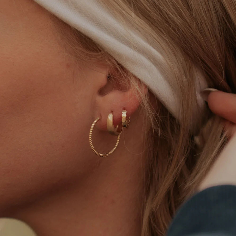 Tessa Hoops - WonderingCloth