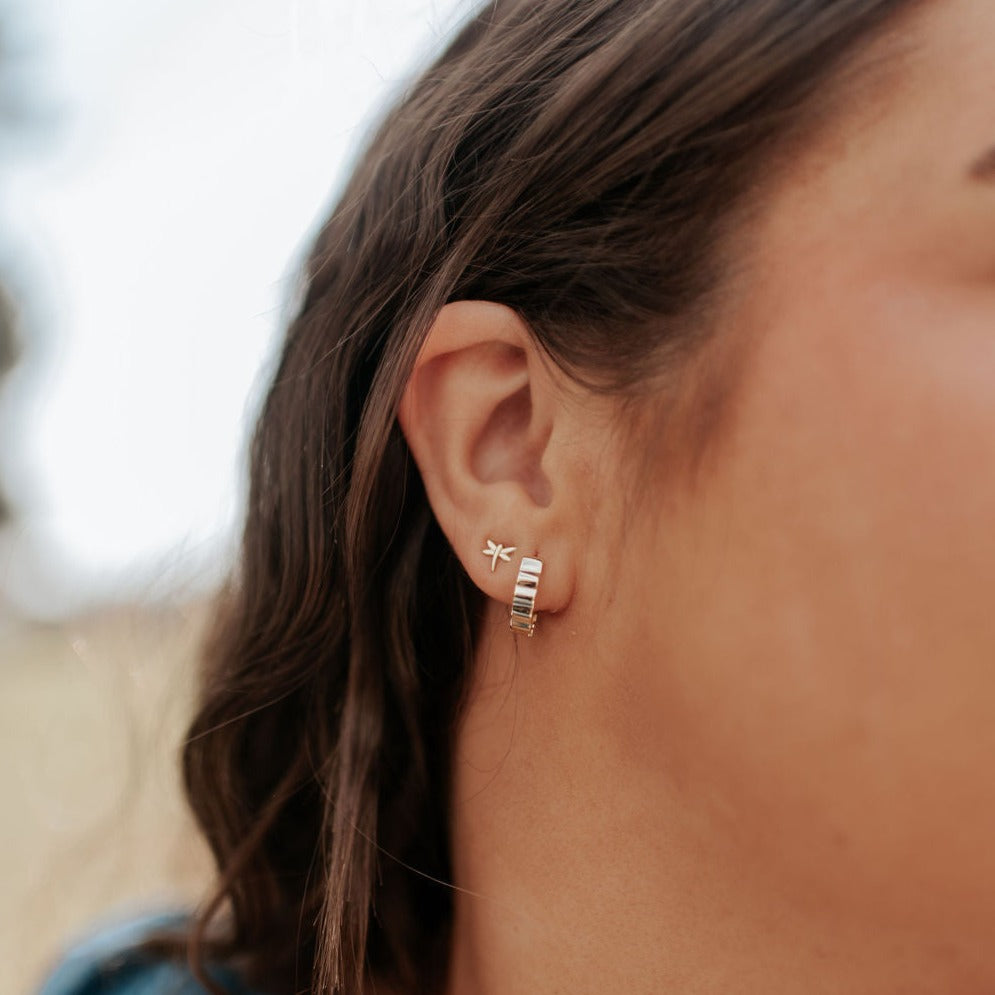 Dragonfly Studs - WonderingCloth