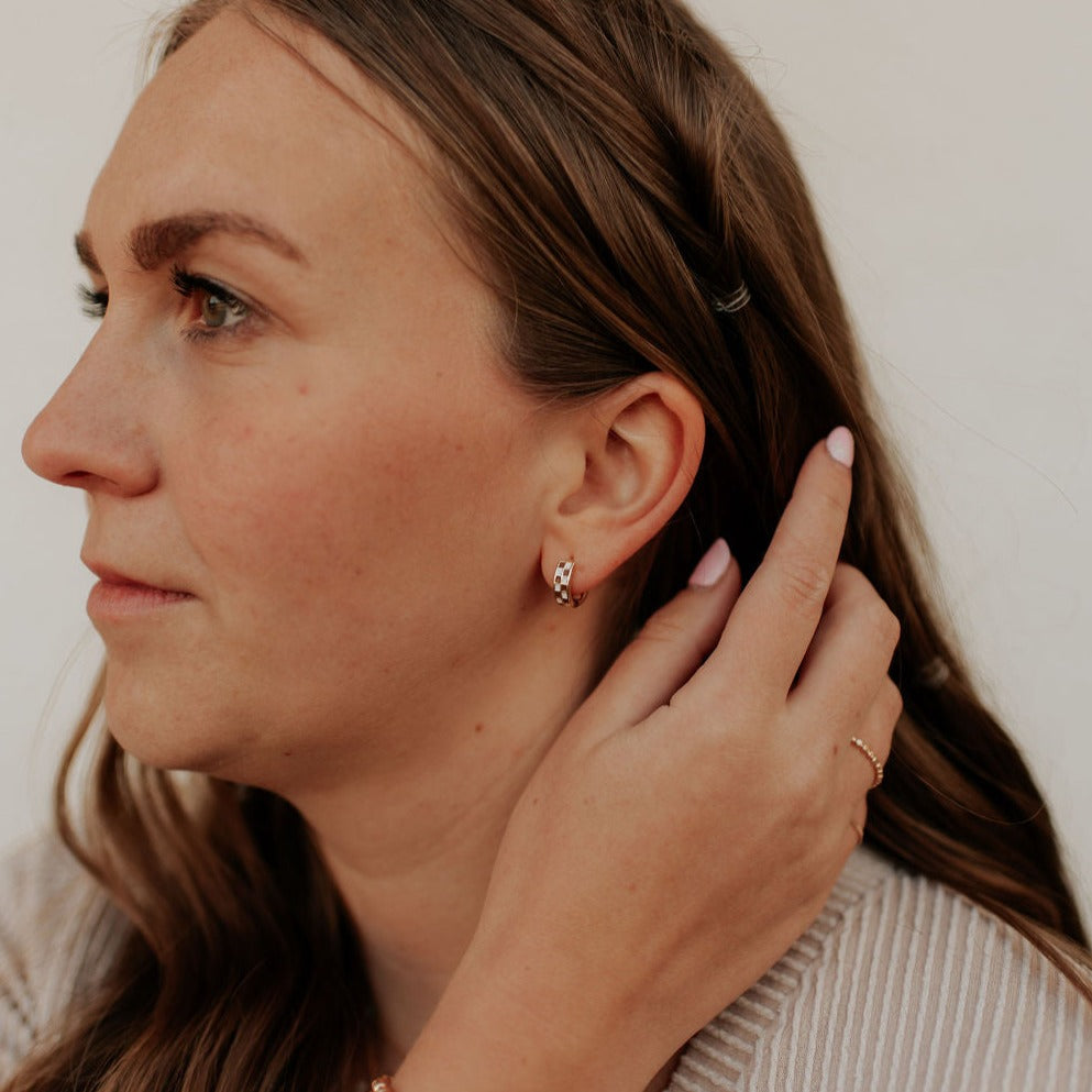 Brown & White Checkered Hoops - WonderingCloth