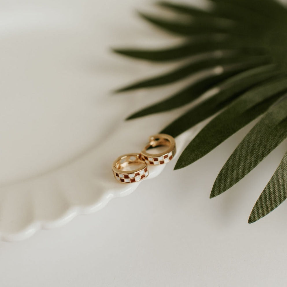 Brown & White Checkered Hoops - WonderingCloth