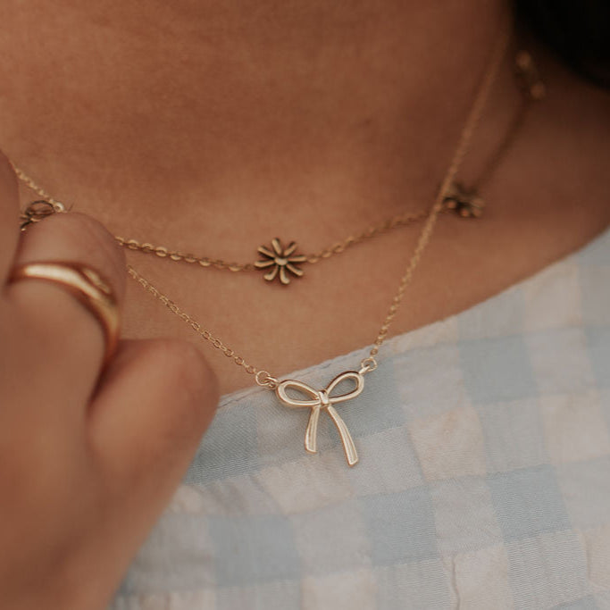 Lily Bow Necklace - WonderingCloth