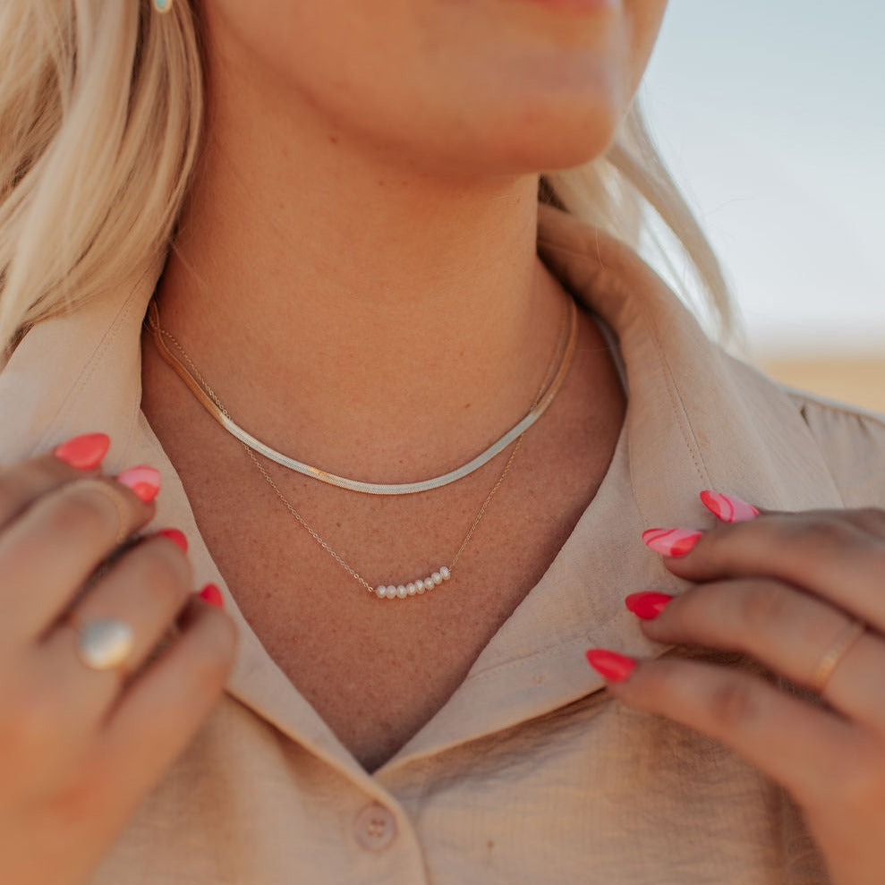 Jade Herringbone Necklace - WonderingCloth