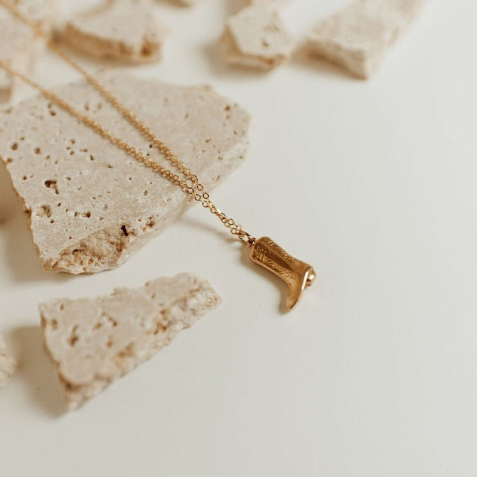 Dolly Boot Necklace - WonderingCloth