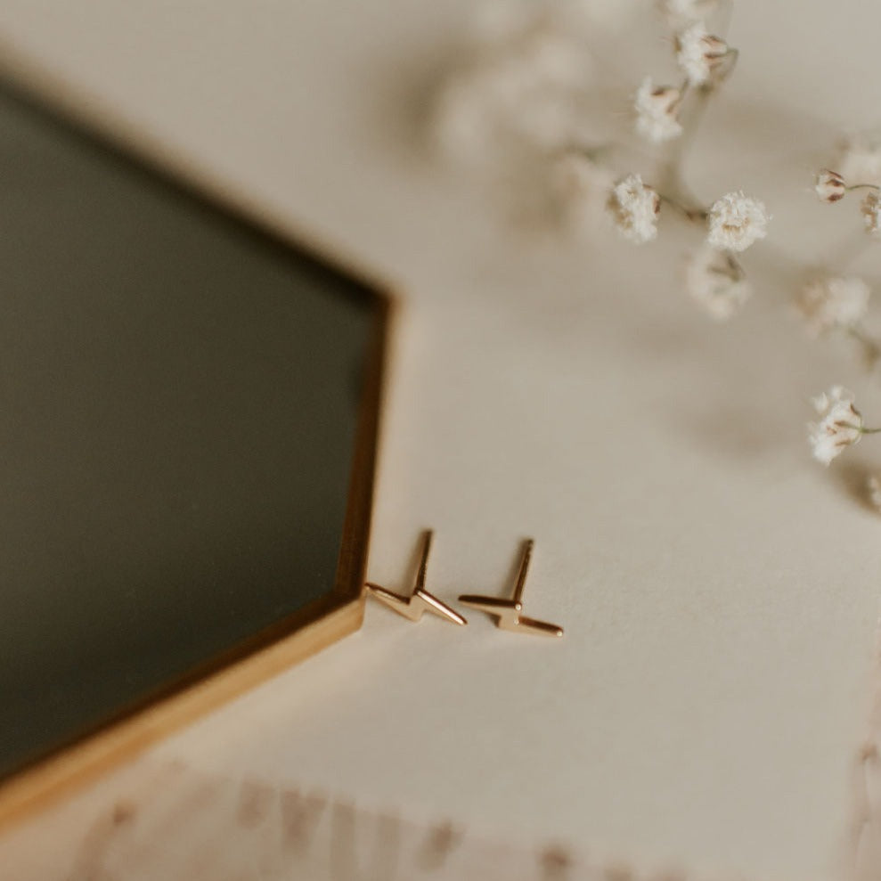 Lightning Studs - WonderingCloth