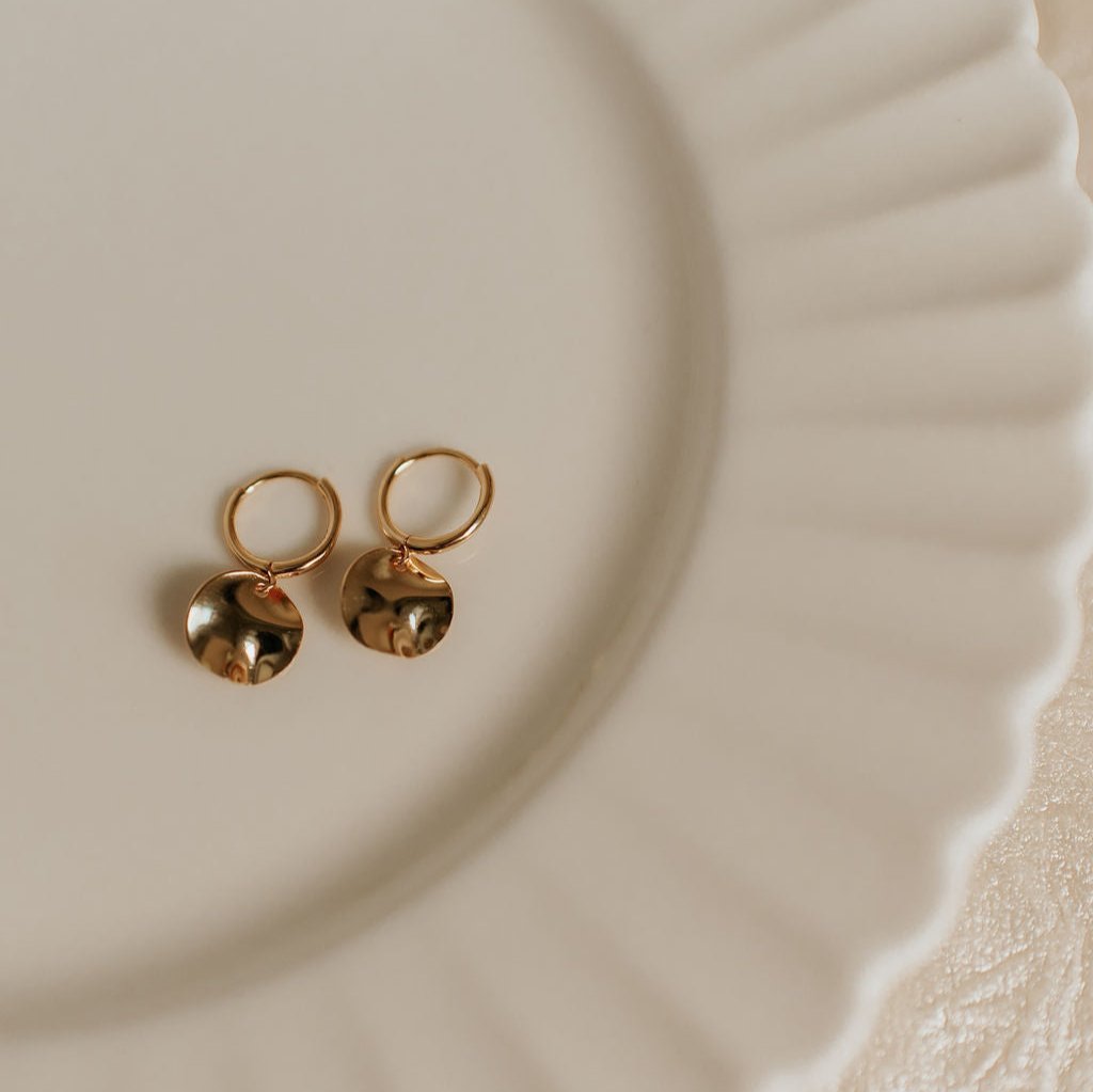 Molly Hoops - WonderingCloth