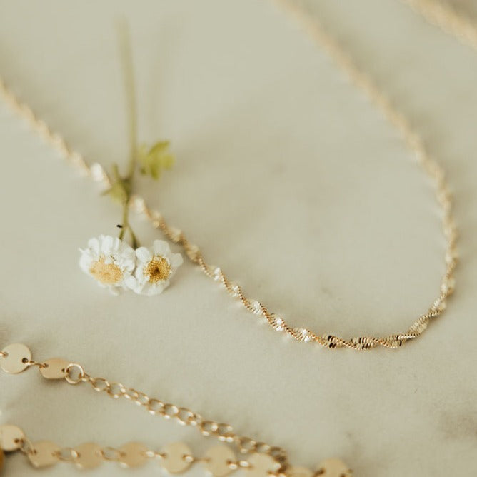Amelia Gold Filled Twist Necklace - WonderingCloth