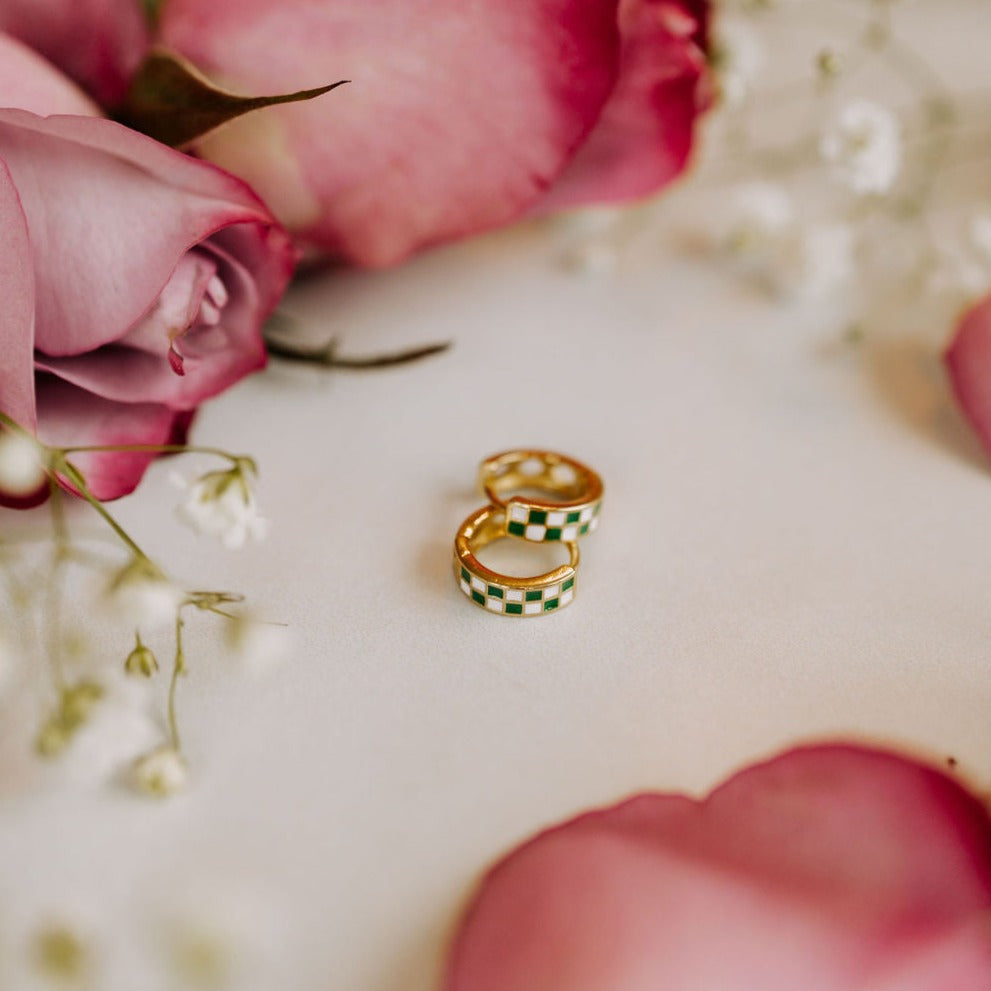 Green & White Checkered Hoops - WonderingCloth