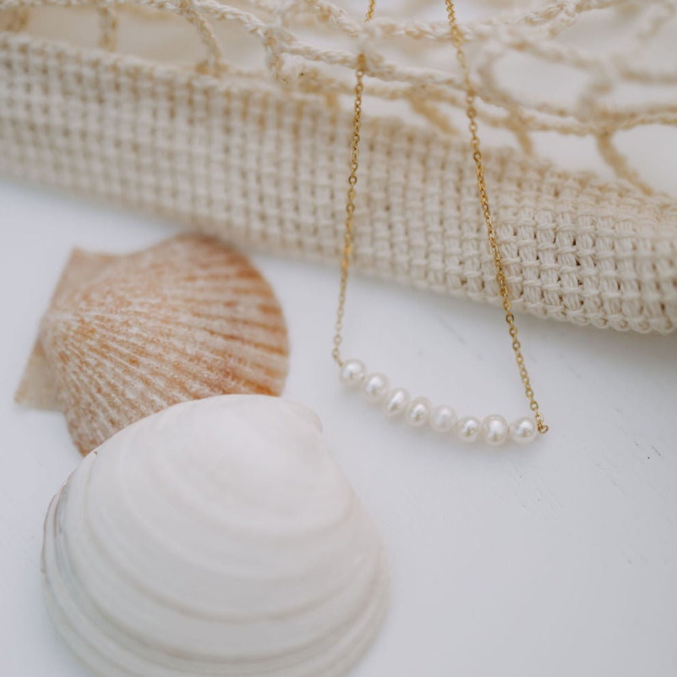 Oceanside Pearl Necklace - WonderingCloth