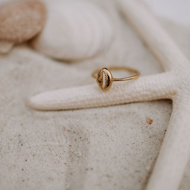 Maui Cowrie Ring - WonderingCloth