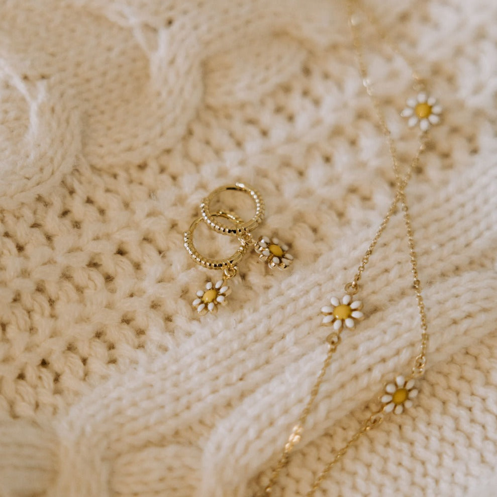 Carolina Daisy Hoops - WonderingCloth