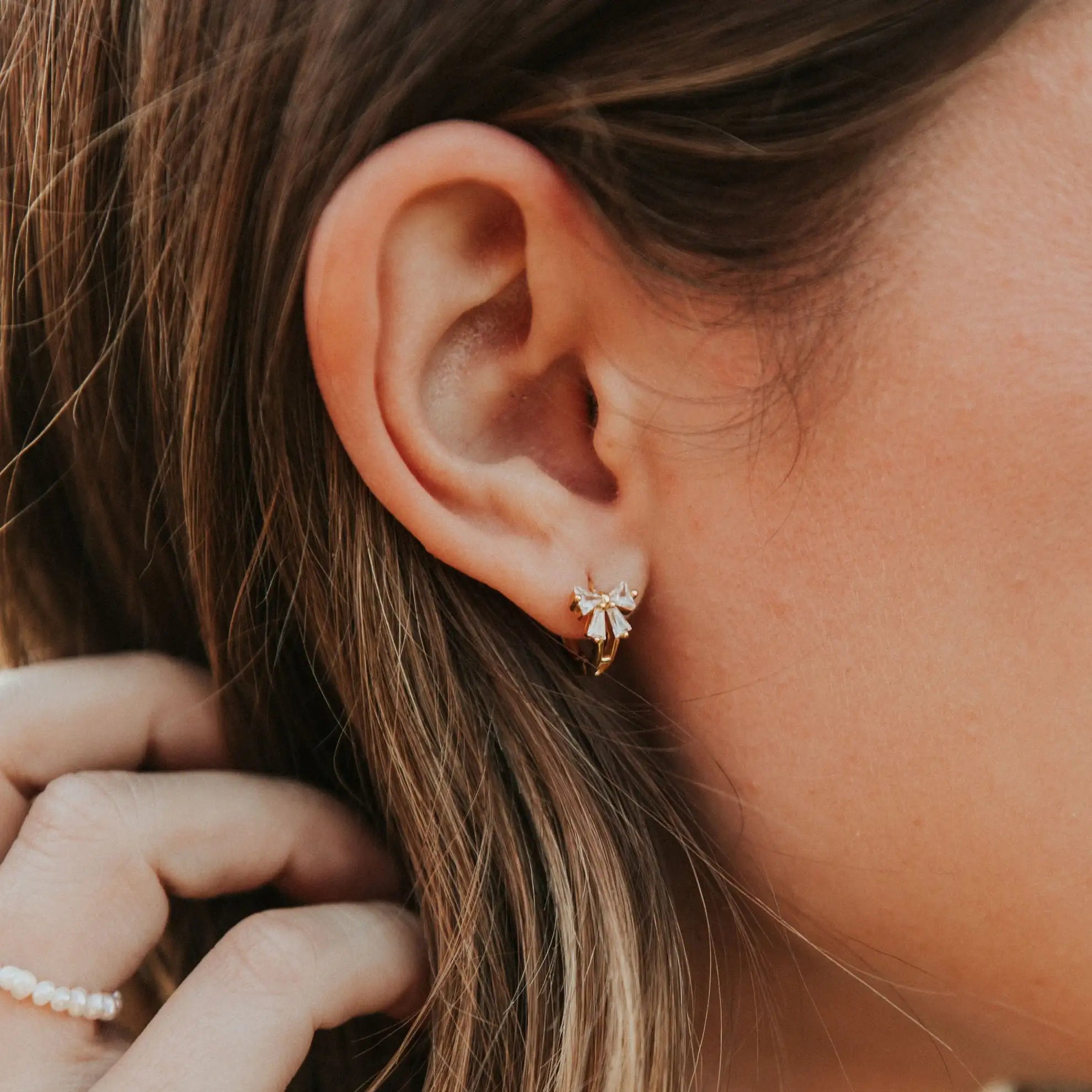 Lucy Diamond Bow Hoops - WonderingCloth