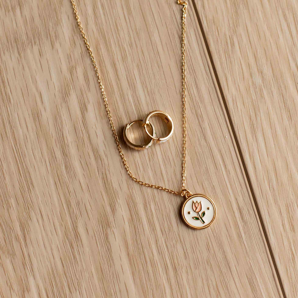 Eloise Tea Cup Necklace - WonderingCloth