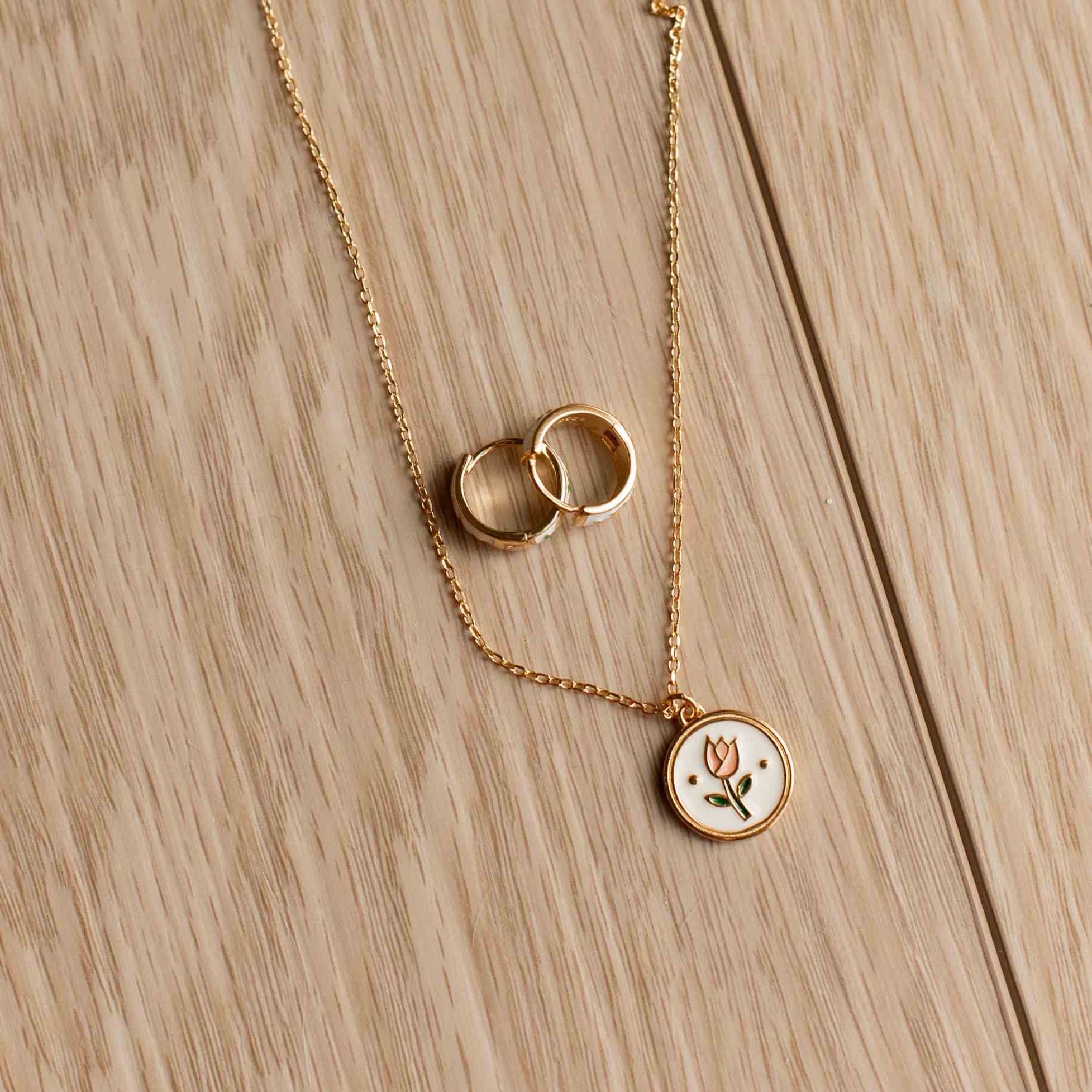Eloise Tea Cup Necklace - WonderingCloth
