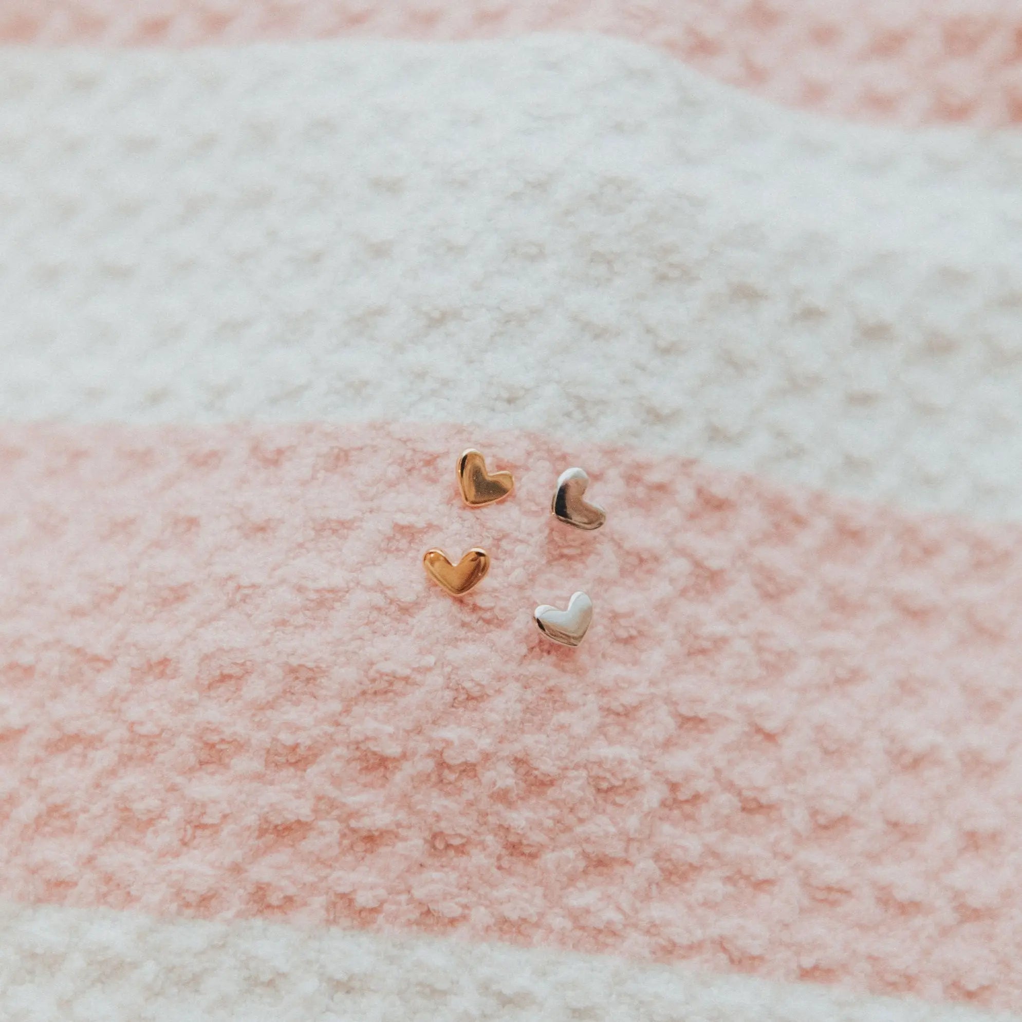 Mini Heart Studs - WonderingCloth