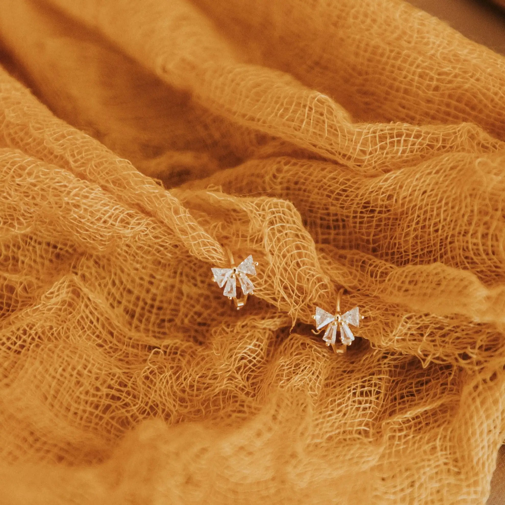 Lucy Diamond Bow Hoops - WonderingCloth