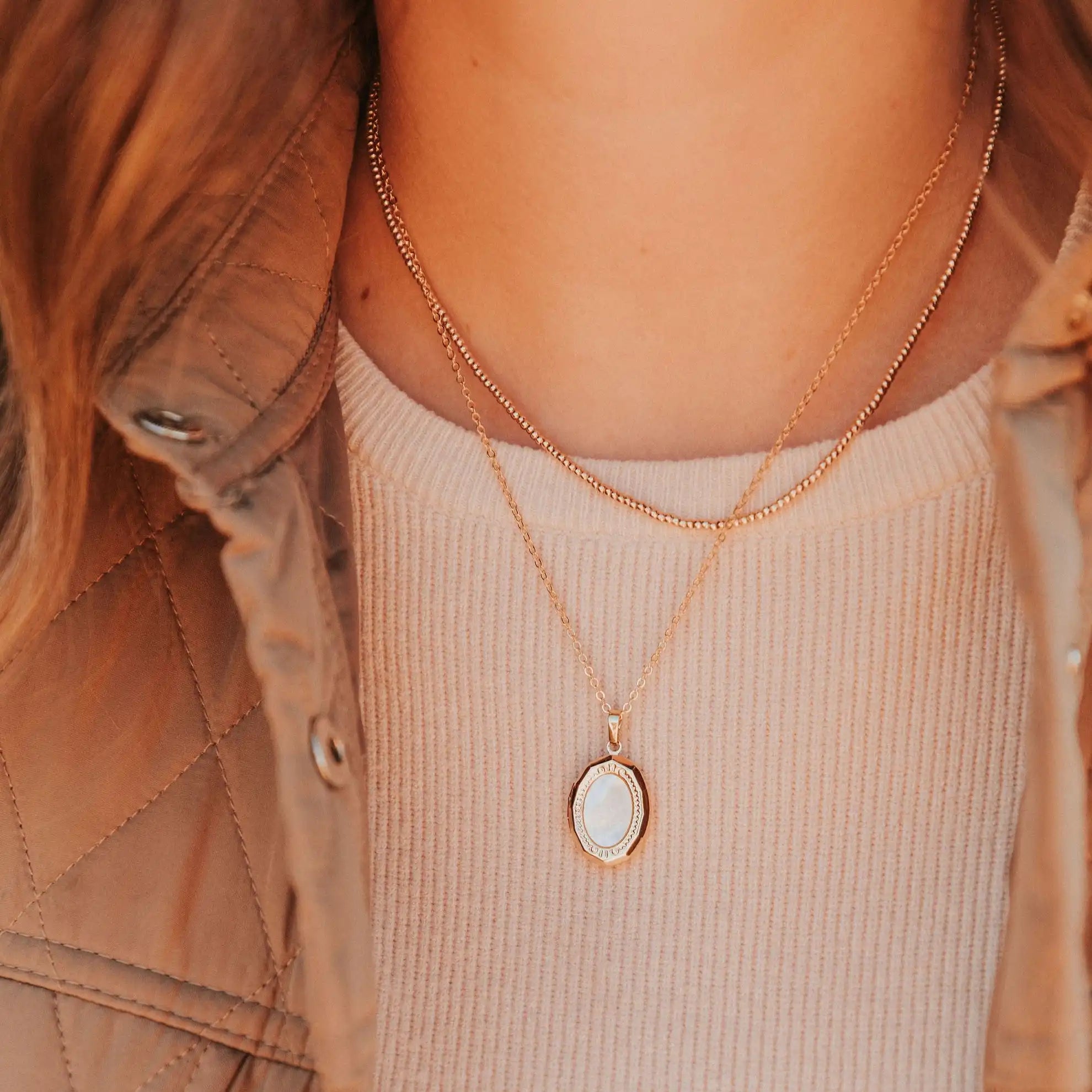 Isabelle Locket Necklace - WonderingCloth