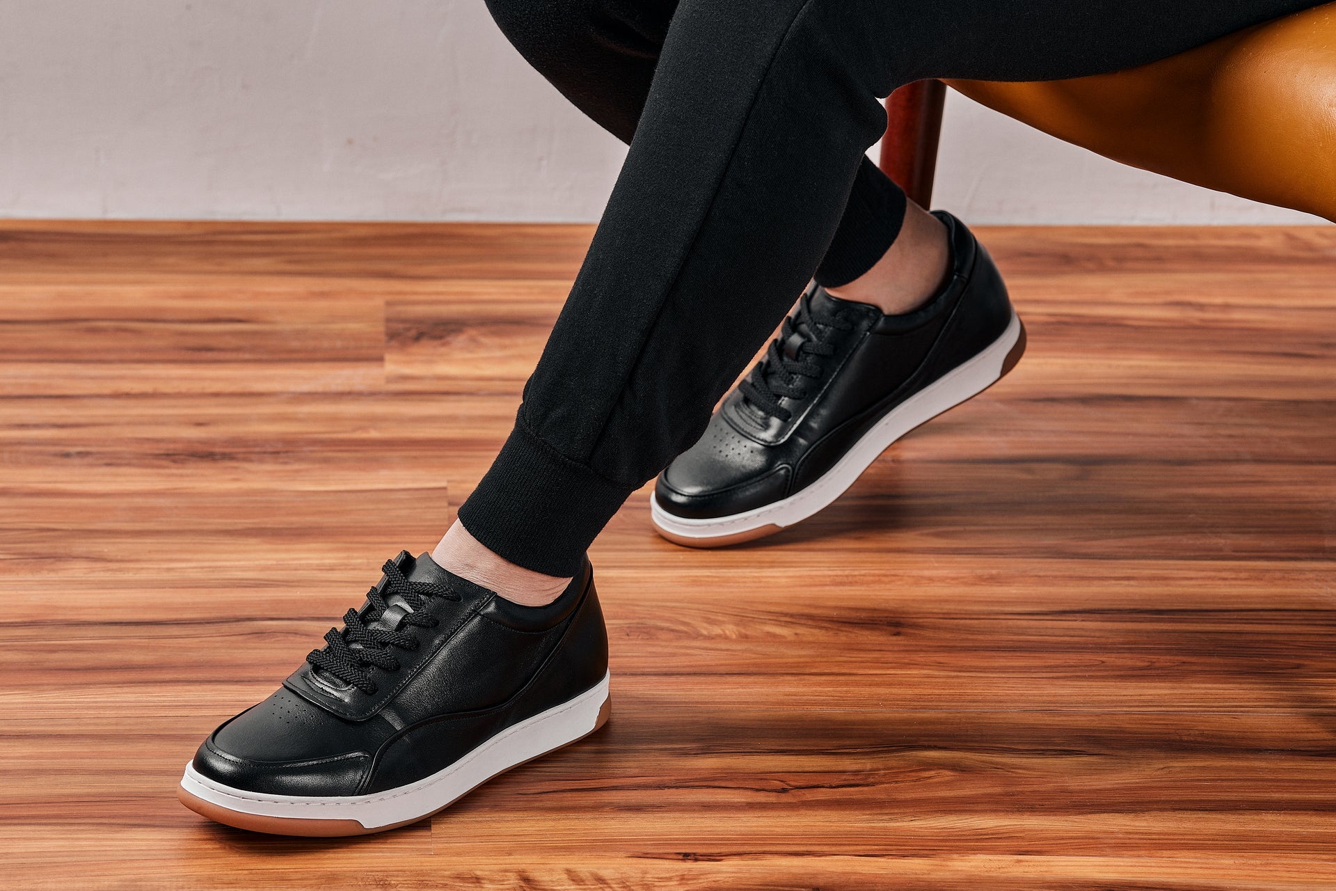 CALTO - Y7885 - 2.6 Inches Taller (Black/White & Gum Sole) - Elevated Leather Sneakers - WonderingCloth