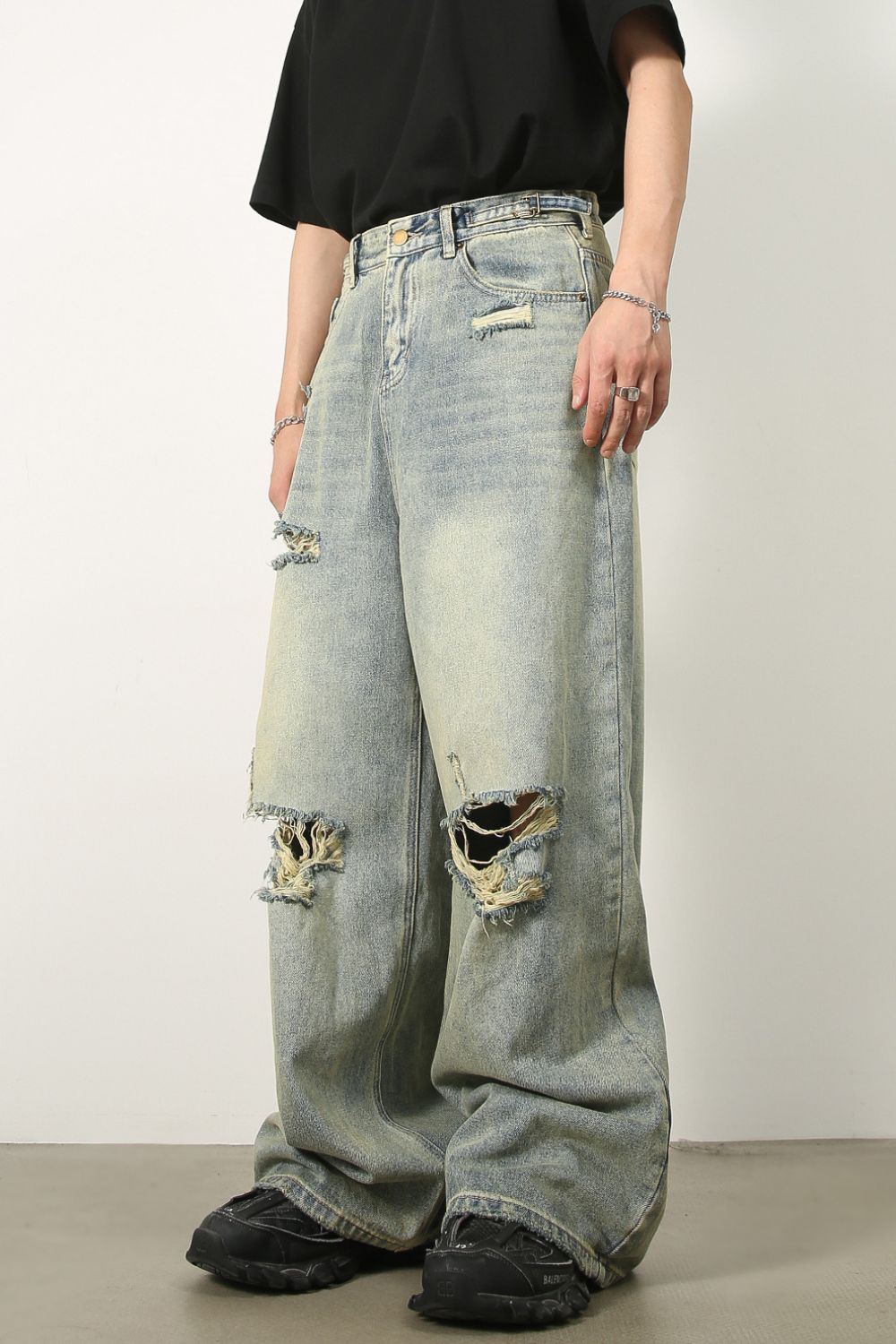 Men's Distressed Wide Leg Jeans - WonderingCloth