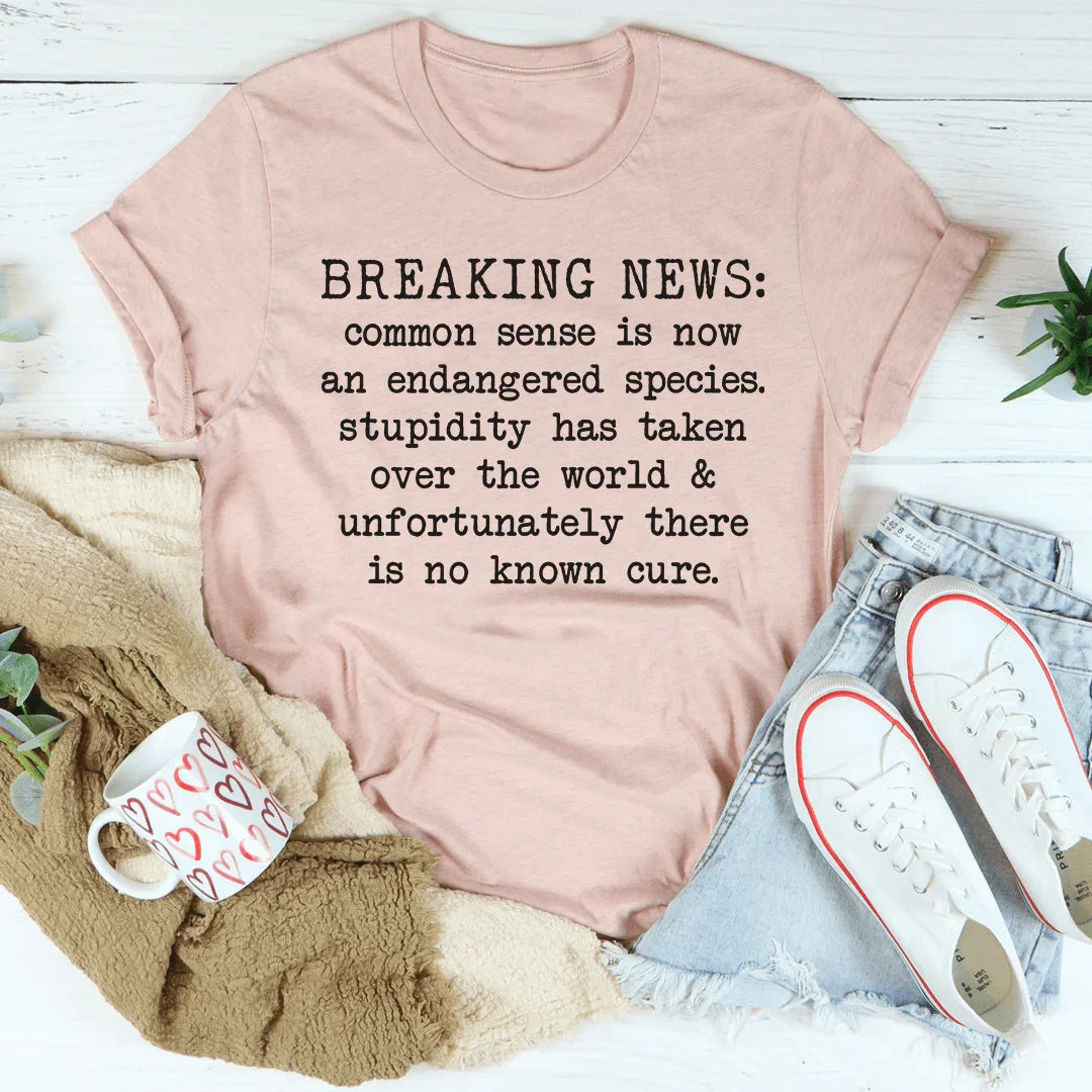 Breaking News Tee - WonderingCloth