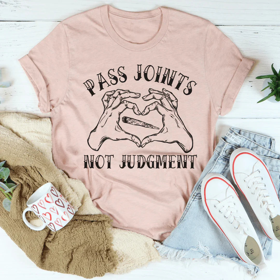 Don't Pass Judgement Tee - WonderingCloth
