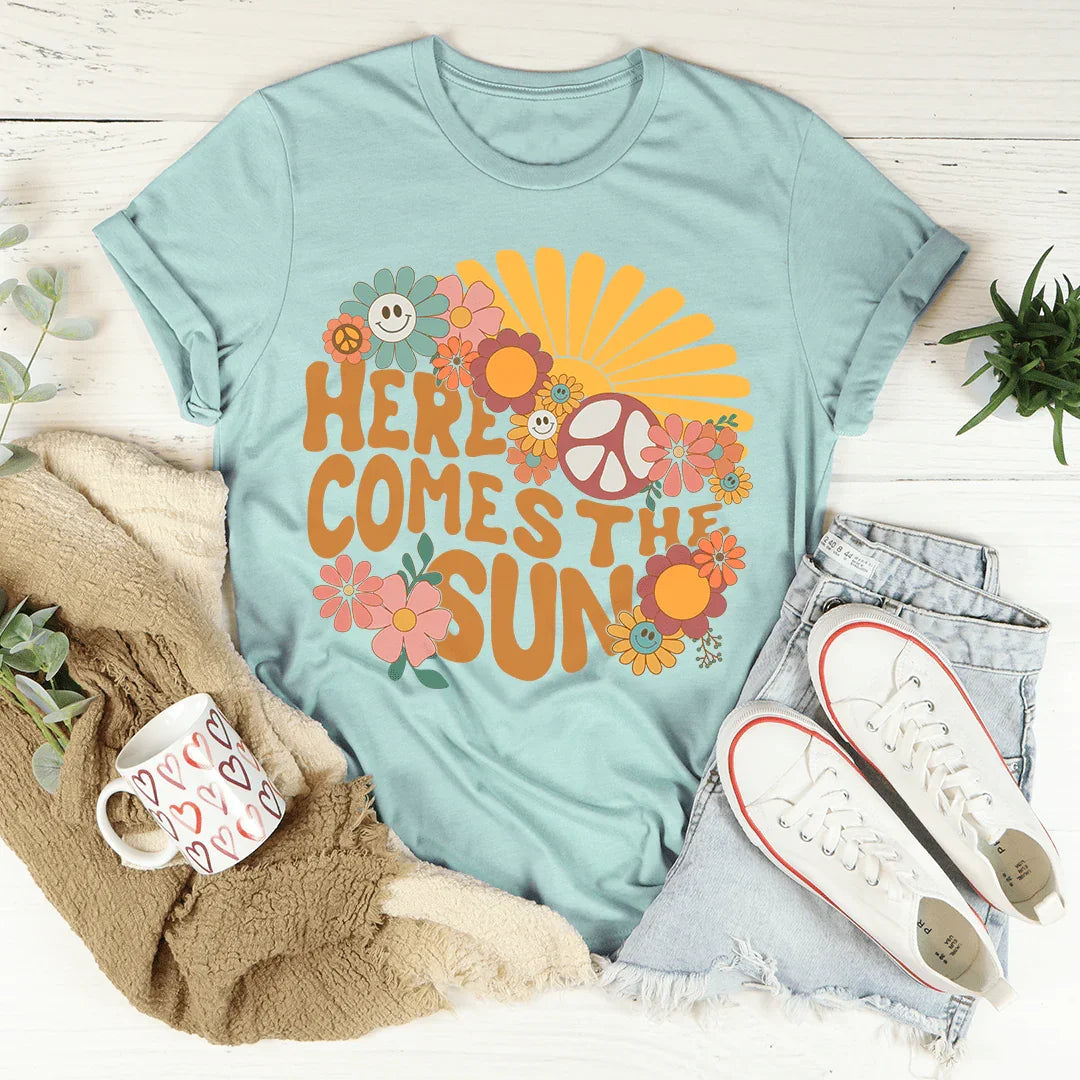 Here Comes The Sun Floral Retro Tee - WonderingCloth