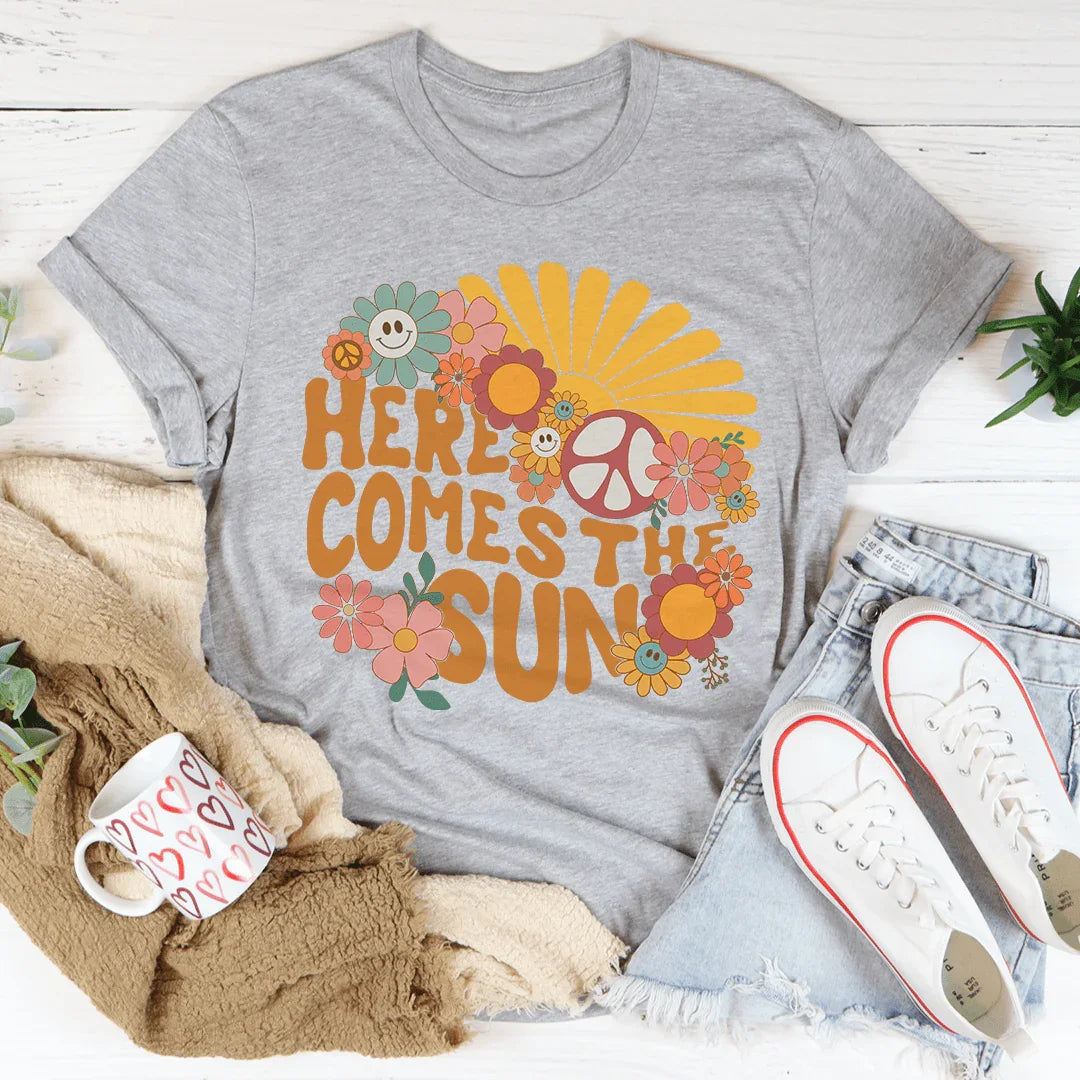 Here Comes The Sun Floral Retro Tee - WonderingCloth