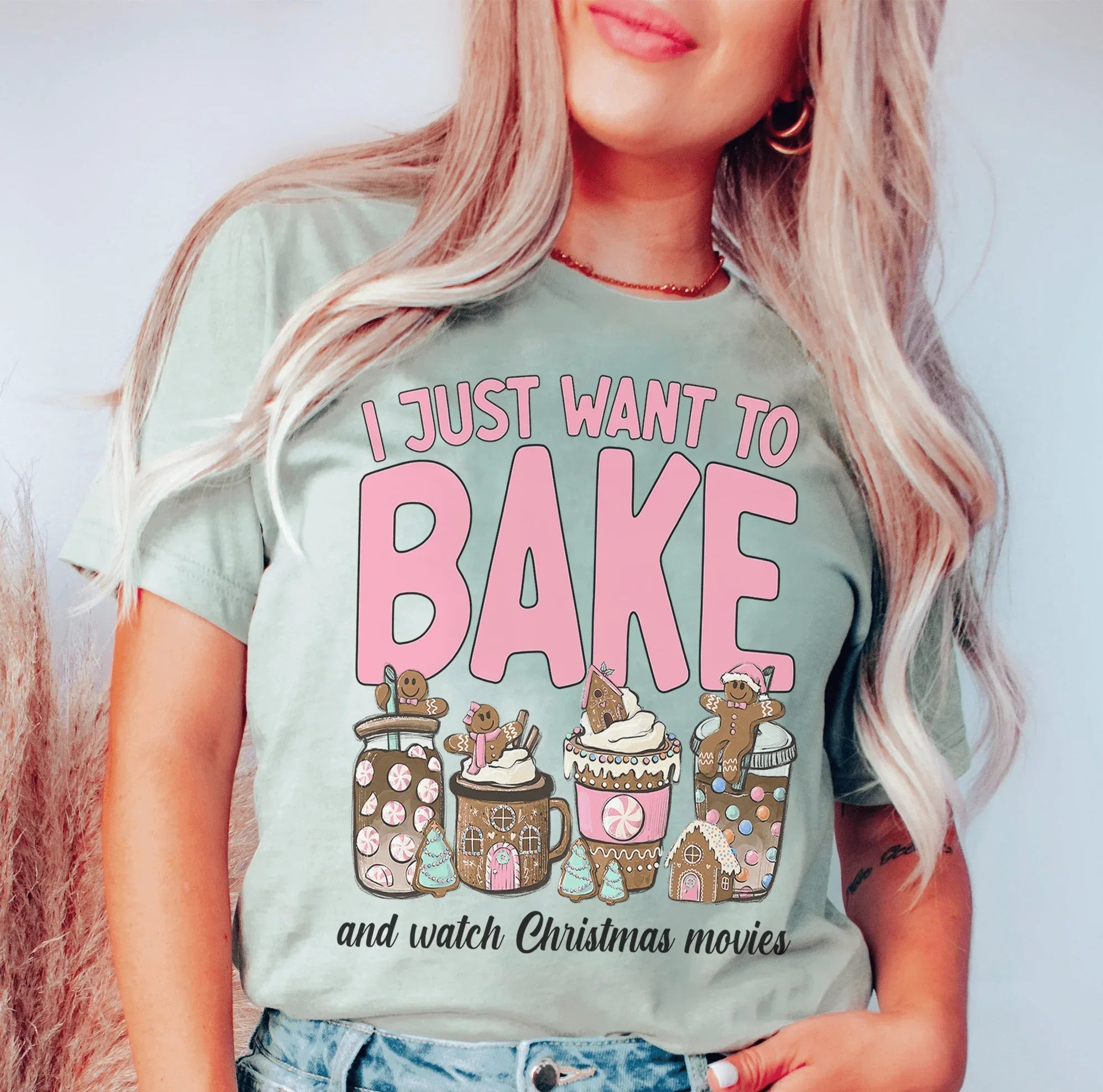 I Just Want To Bake And Watch Christmas Movies Tee - WonderingCloth