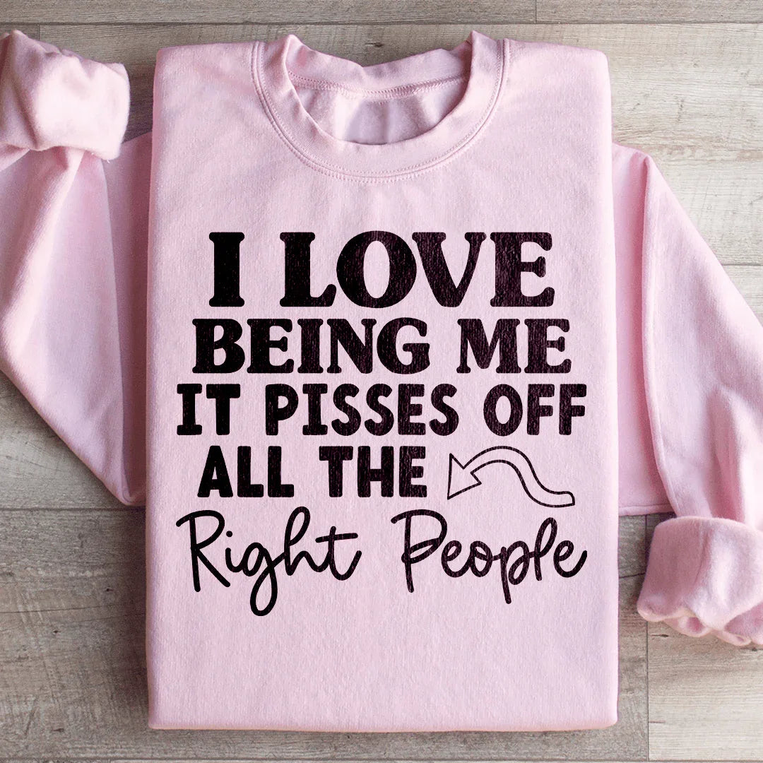 I Love Being Me Sweatshirt - WonderingCloth