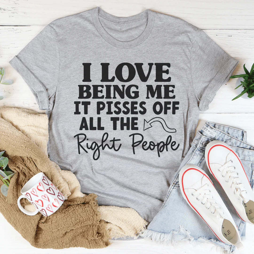 I Love Being Me Tee - WonderingCloth