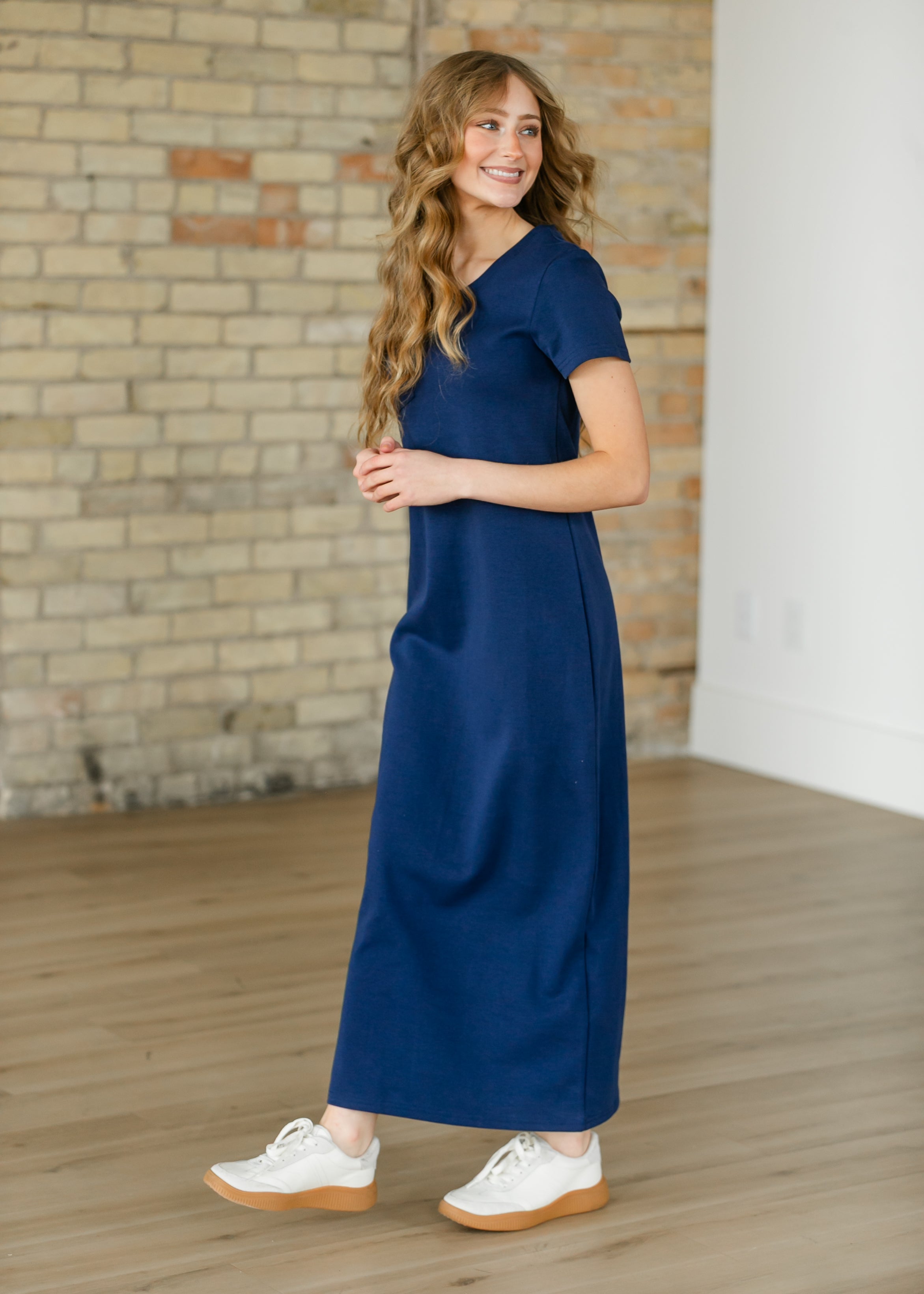 Jane Navy T-shirt Maxi Dress - WonderingCloth